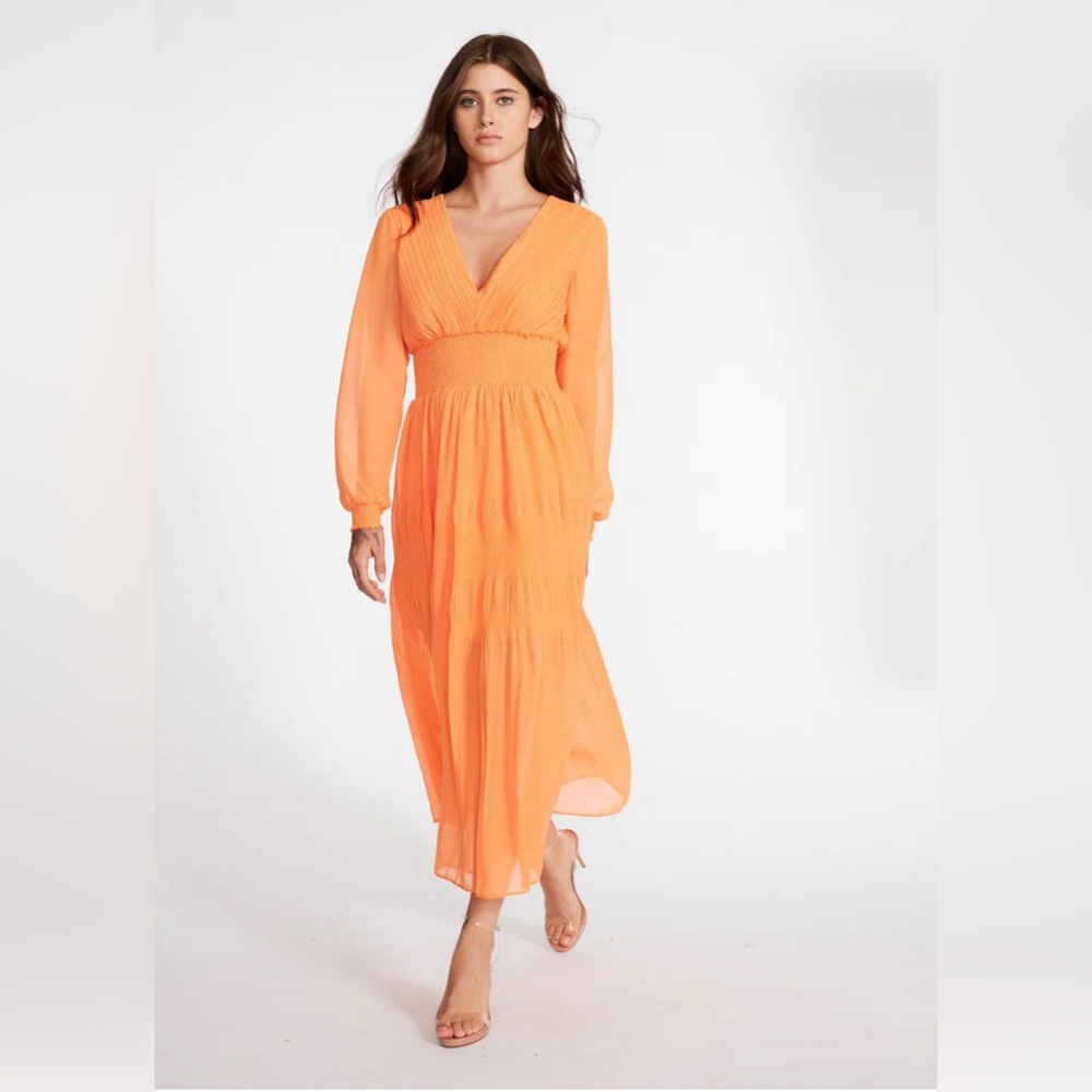 V-Neck Long Sleeve Tiered Midi Dress — Steve Madden